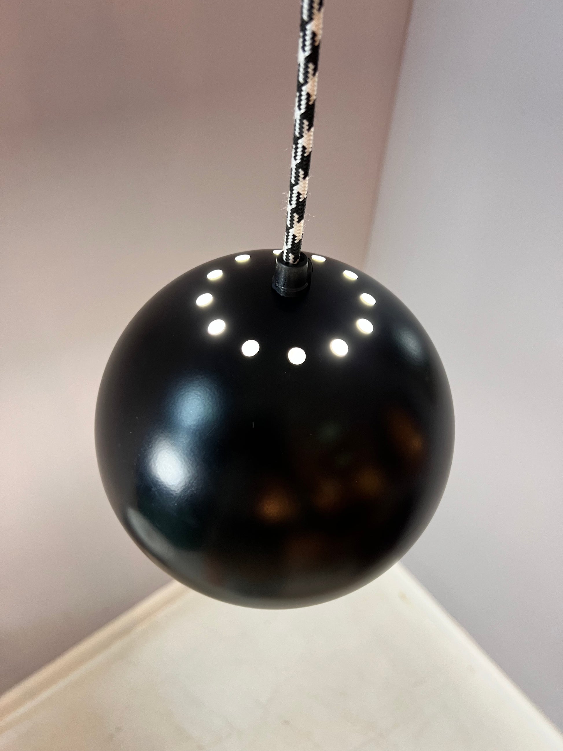 Kugellampe schwarz Dänemark