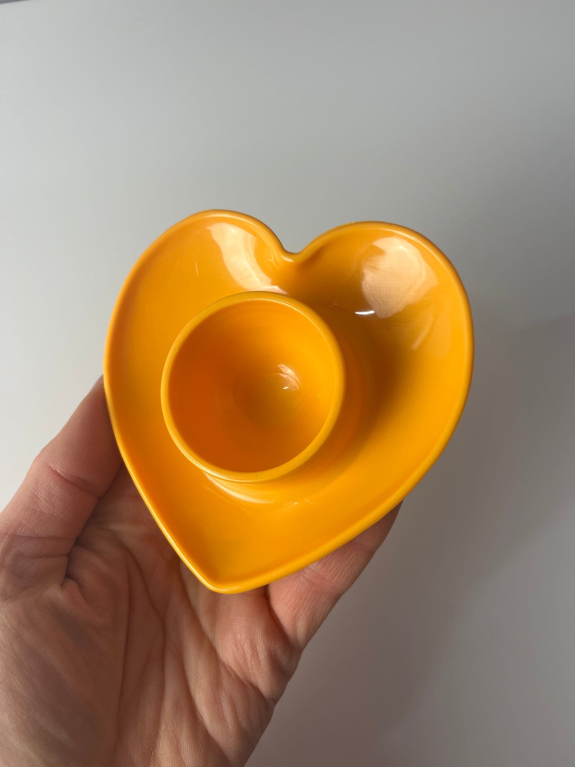 Set: 4x Eierbecher Herz gelb