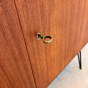 Schrank Teak auf Hairpinlegs