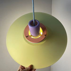 Lamellenlampe neu lackiert flieder gelb mint aus Dänemark