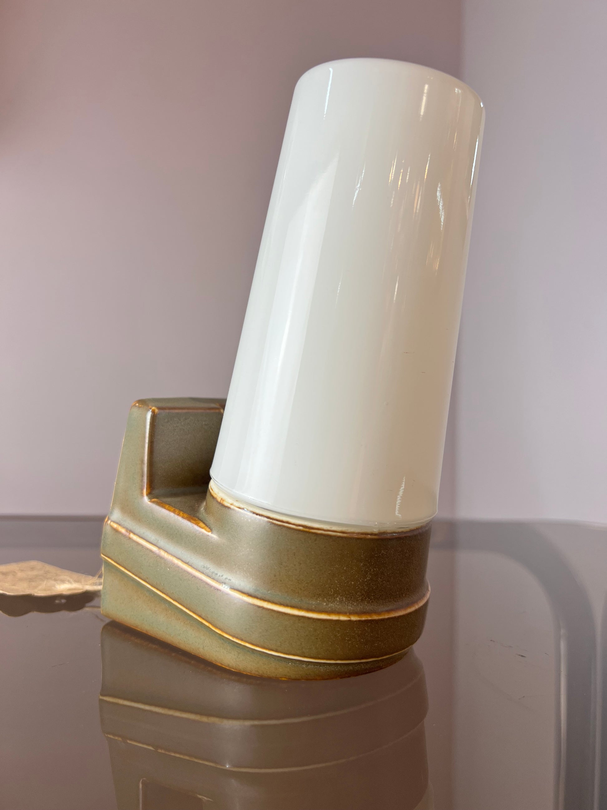Wandlampe Modell 6080 oliv von Sigvard Bernadotte für Ifö