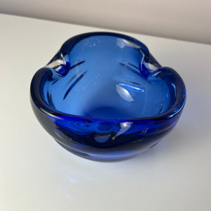 Aschenbecher blau Glas