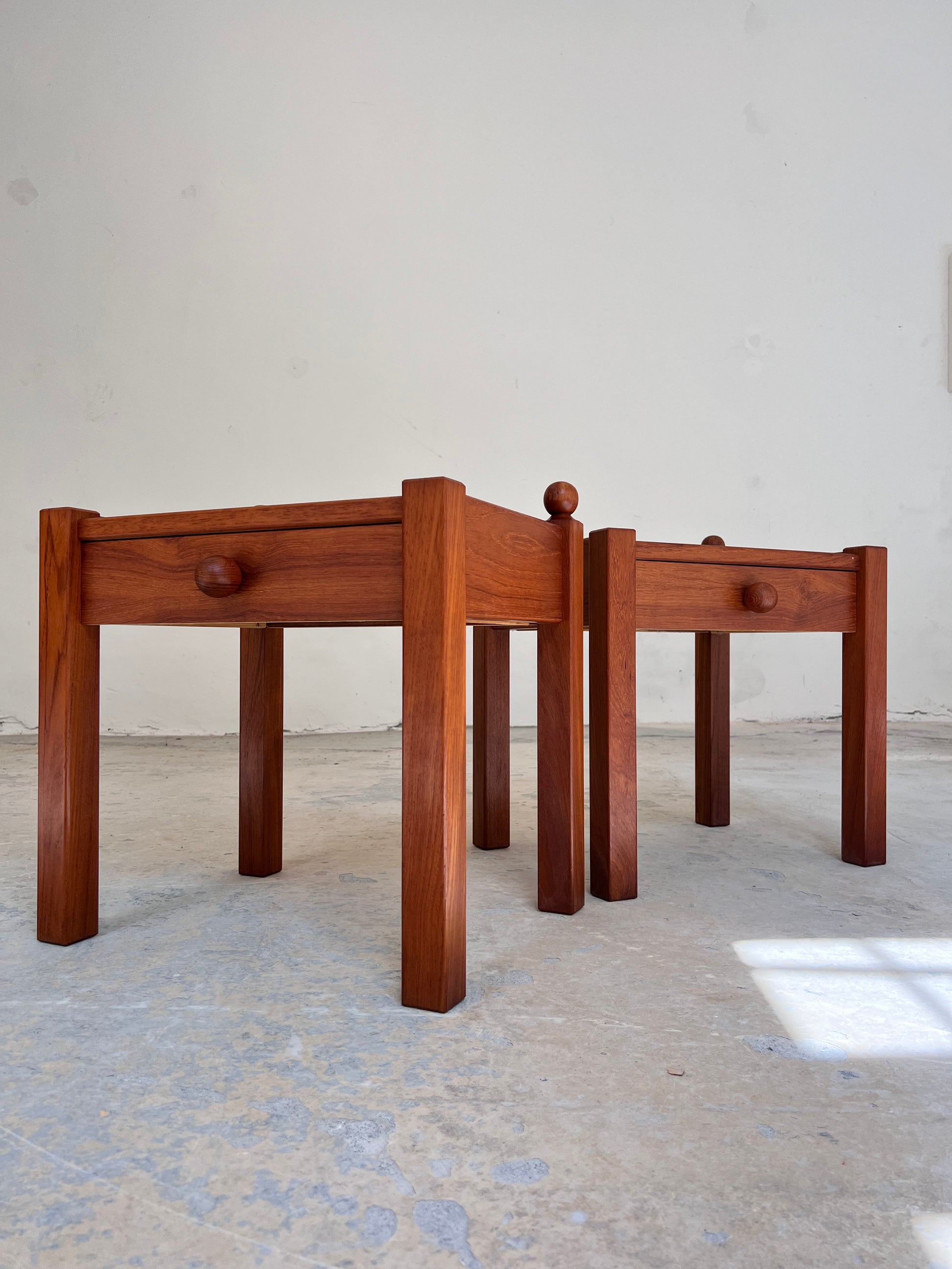 Set: 2x Nachttische aus Dänemark
