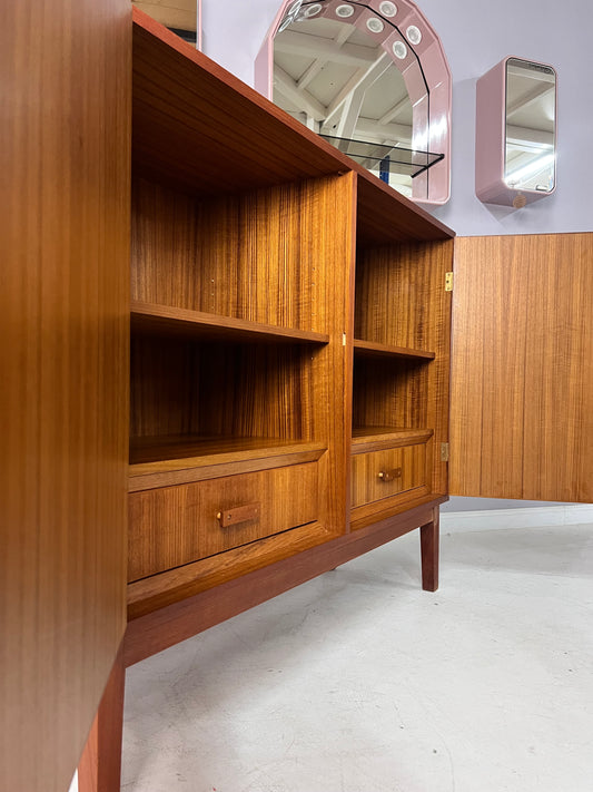 Schrank mit innenliegenden Schubladen Teak aus Dänemark