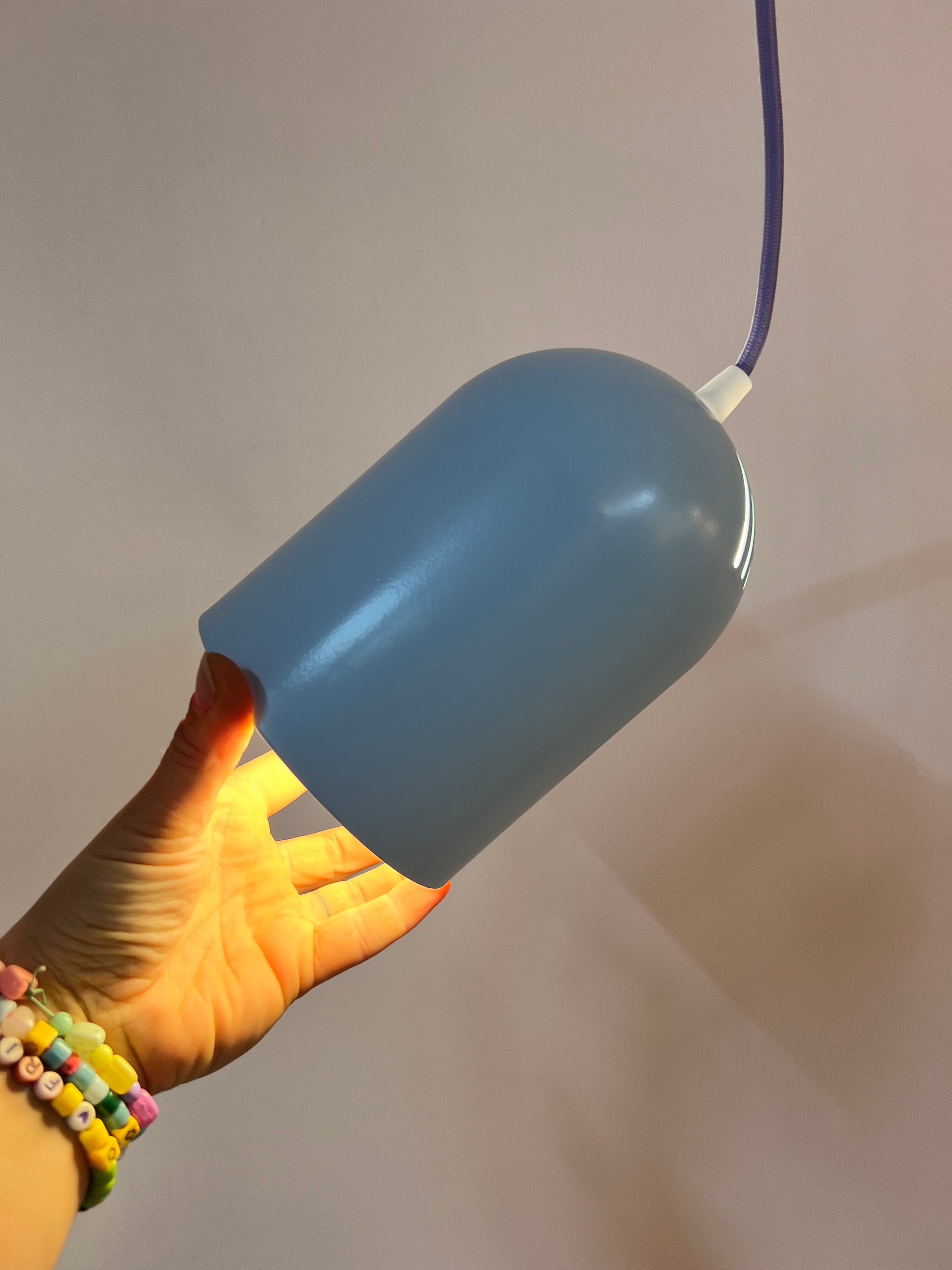 Hängelampe hellblau neu lackiert