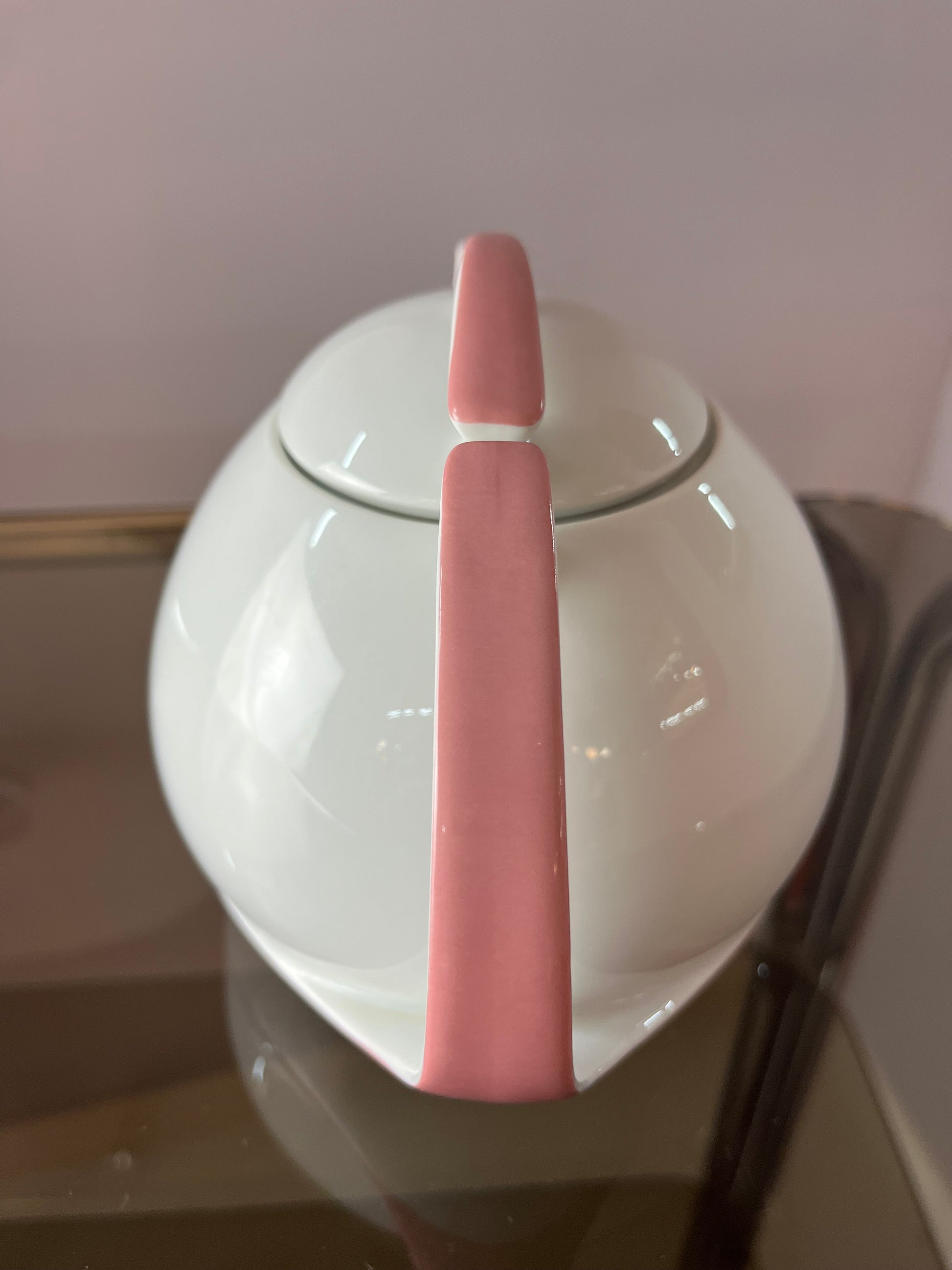 Teekanne Saturn rosa weiß von Seltmann Weiden