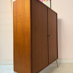 Schrank Teak mit Schloss & neuen Chromfüßen von Heinrich Riestenpatt