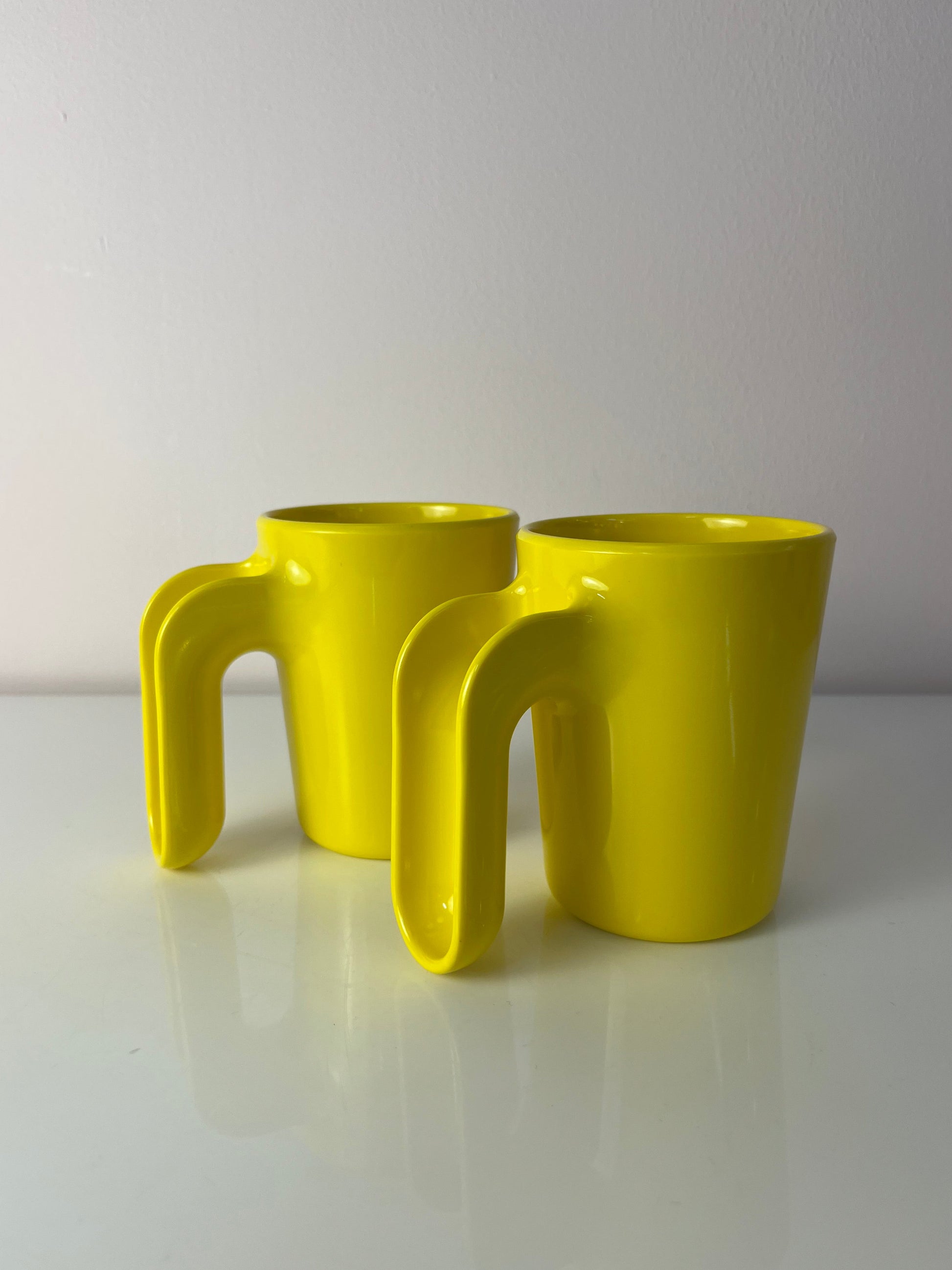 Set: 2x Tasse gelb von Ole Jensen für Room Copenhagen