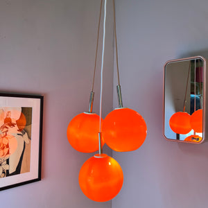 Kleine Kugellampe orange Kunststoff mit Chromstab