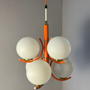 Kronleuchter weiß orange von Richard Essig