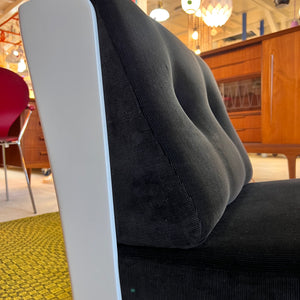 Schalensessel schwarz weiß 70er aus Italien