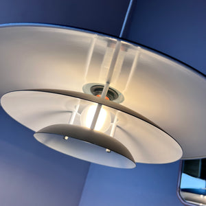 Lamellenlampe schwarz weiß aus Dänemark