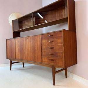 Sideboard Teak mit Vitrinenaufsatz aus Schweden
