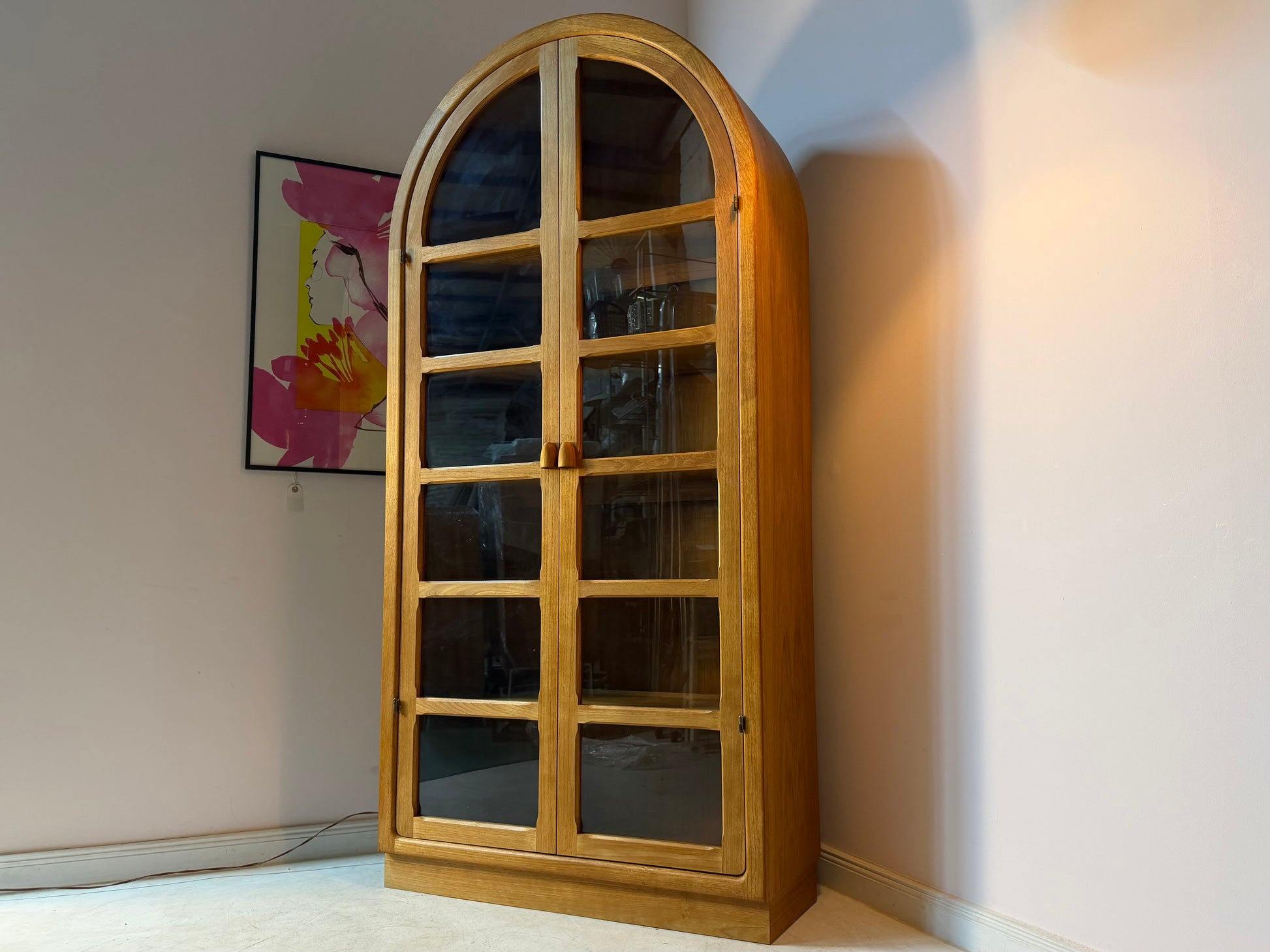 Rundbogen Vitrine Teak von Dyrlund