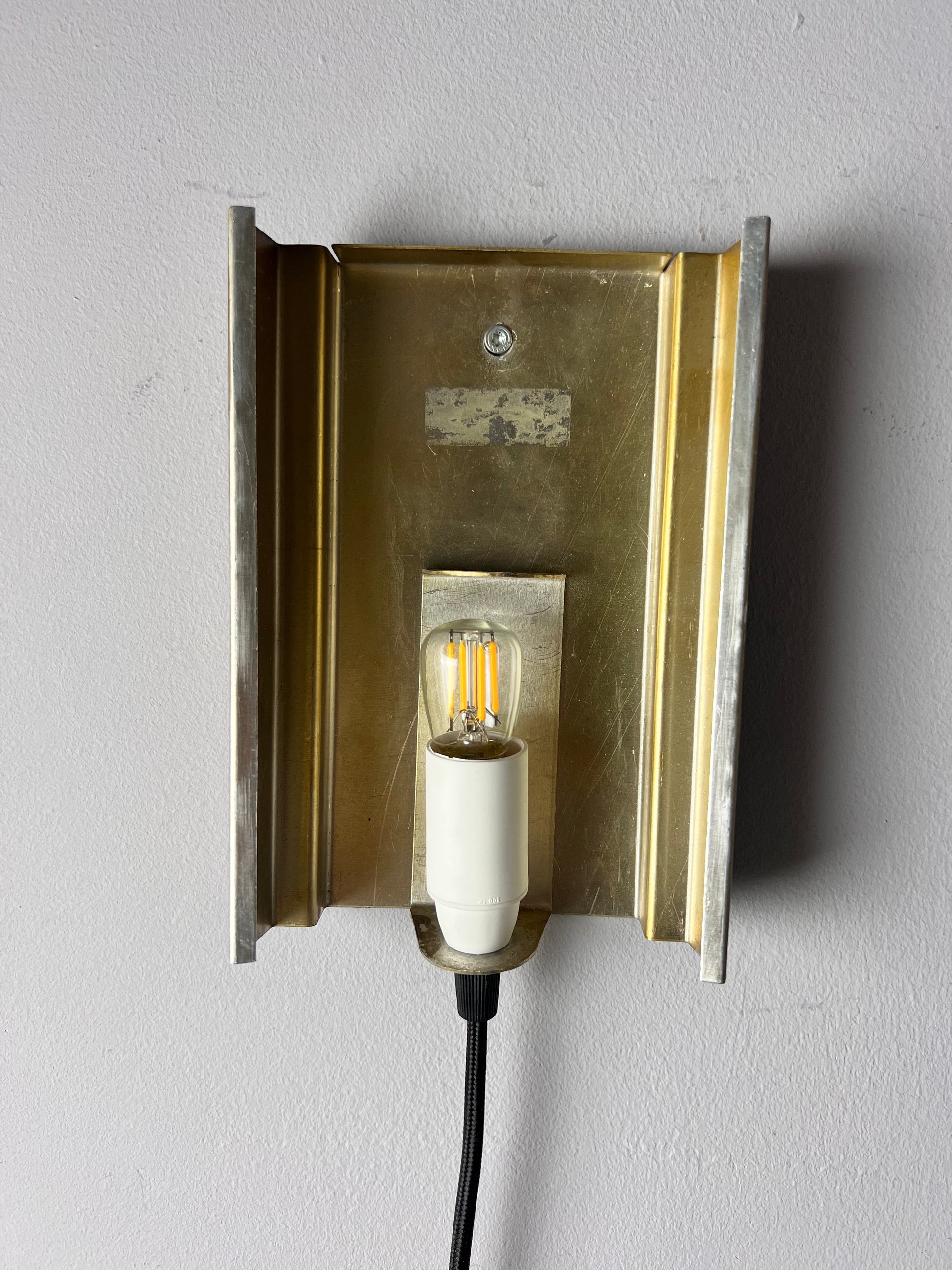 Wandlampe gelb von Claus Bolby für Cebo