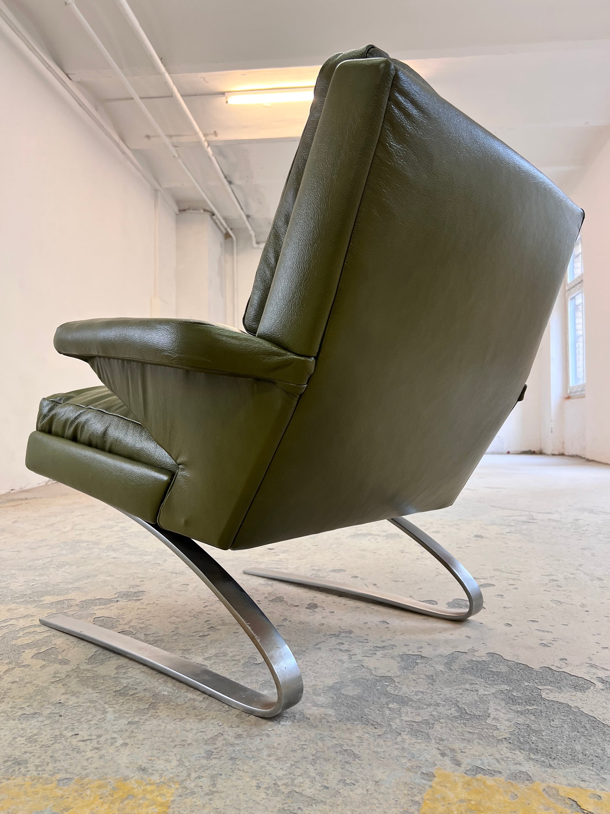 Swing Chair grün Echtleder Chrom von Reinhold Adolf & Hans Jürgen Schröpfer für COR