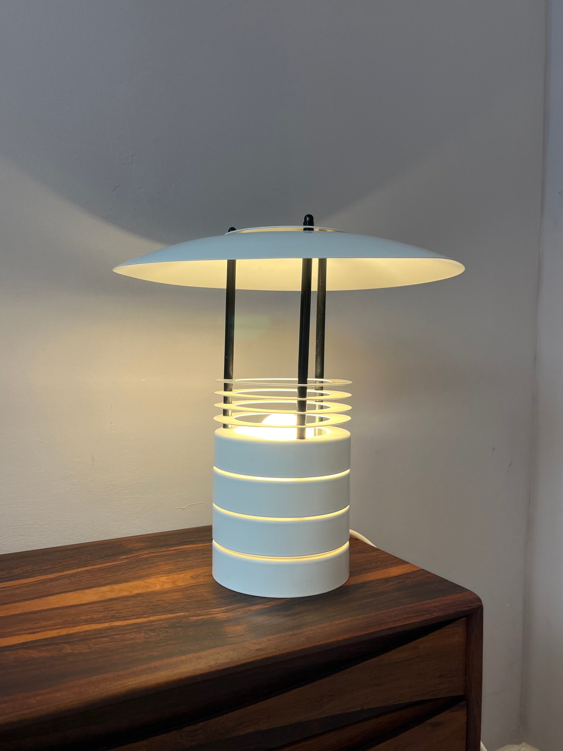 Tischlampe weiß Metall von Jørgen Buchwald  für Laterna Danica
