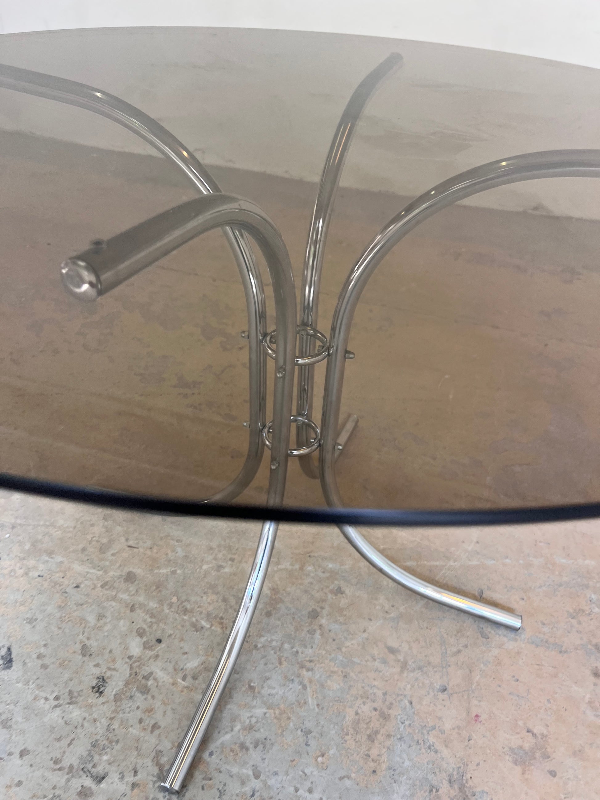 Runder Esstisch Rauchglas & Chrom