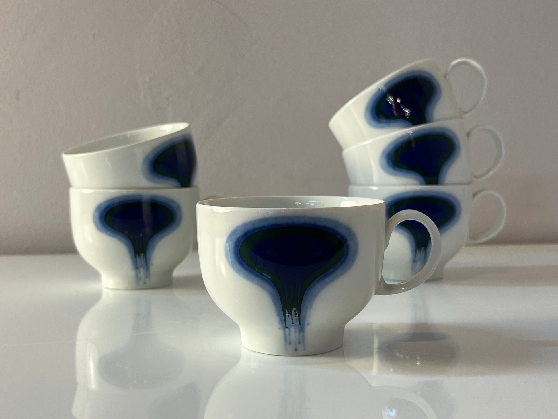 Set: 6x Tasse Form F Pop Art blau weiß von Fürstenberg