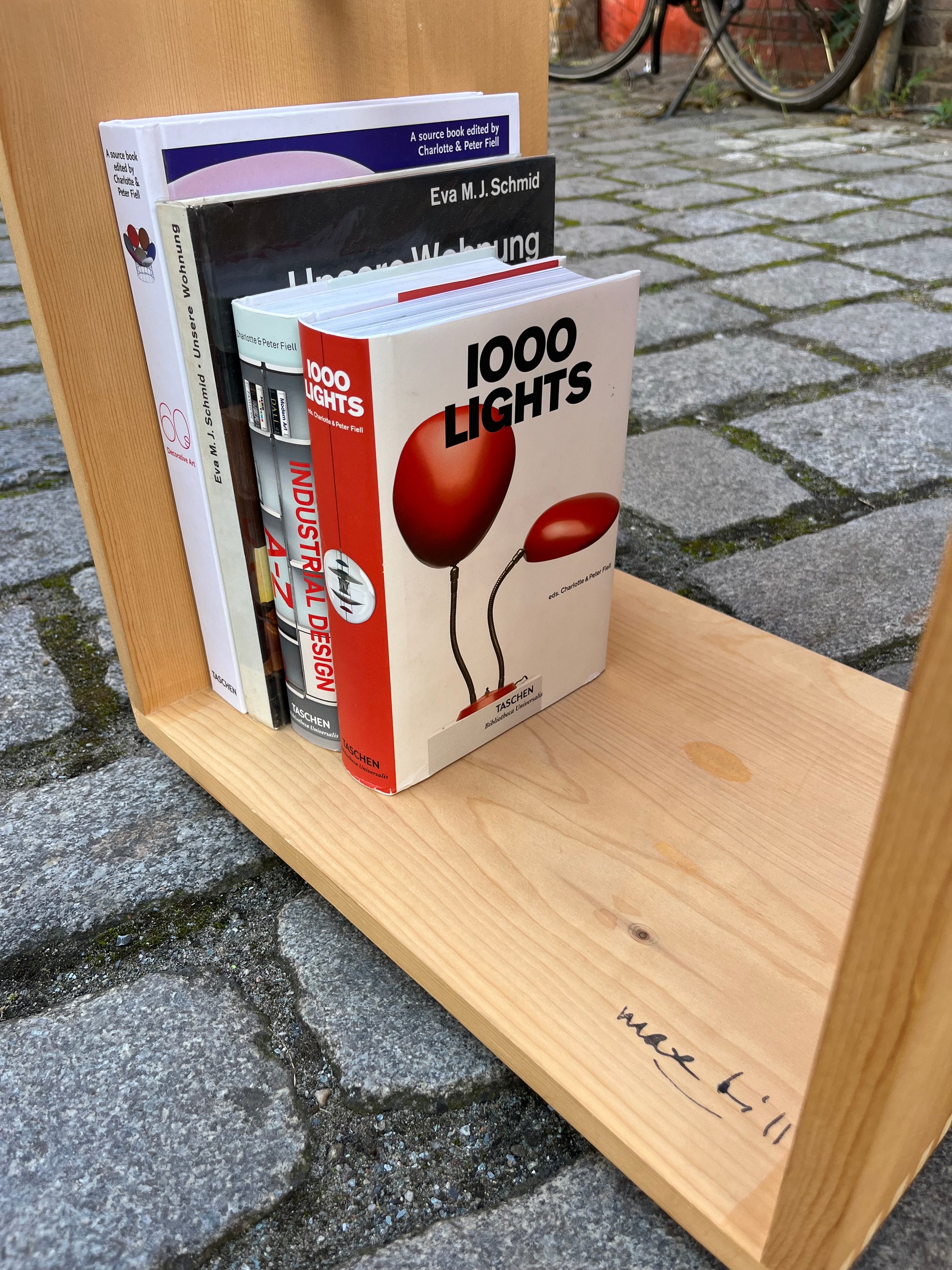 Ulmer Hocker von Max Bill