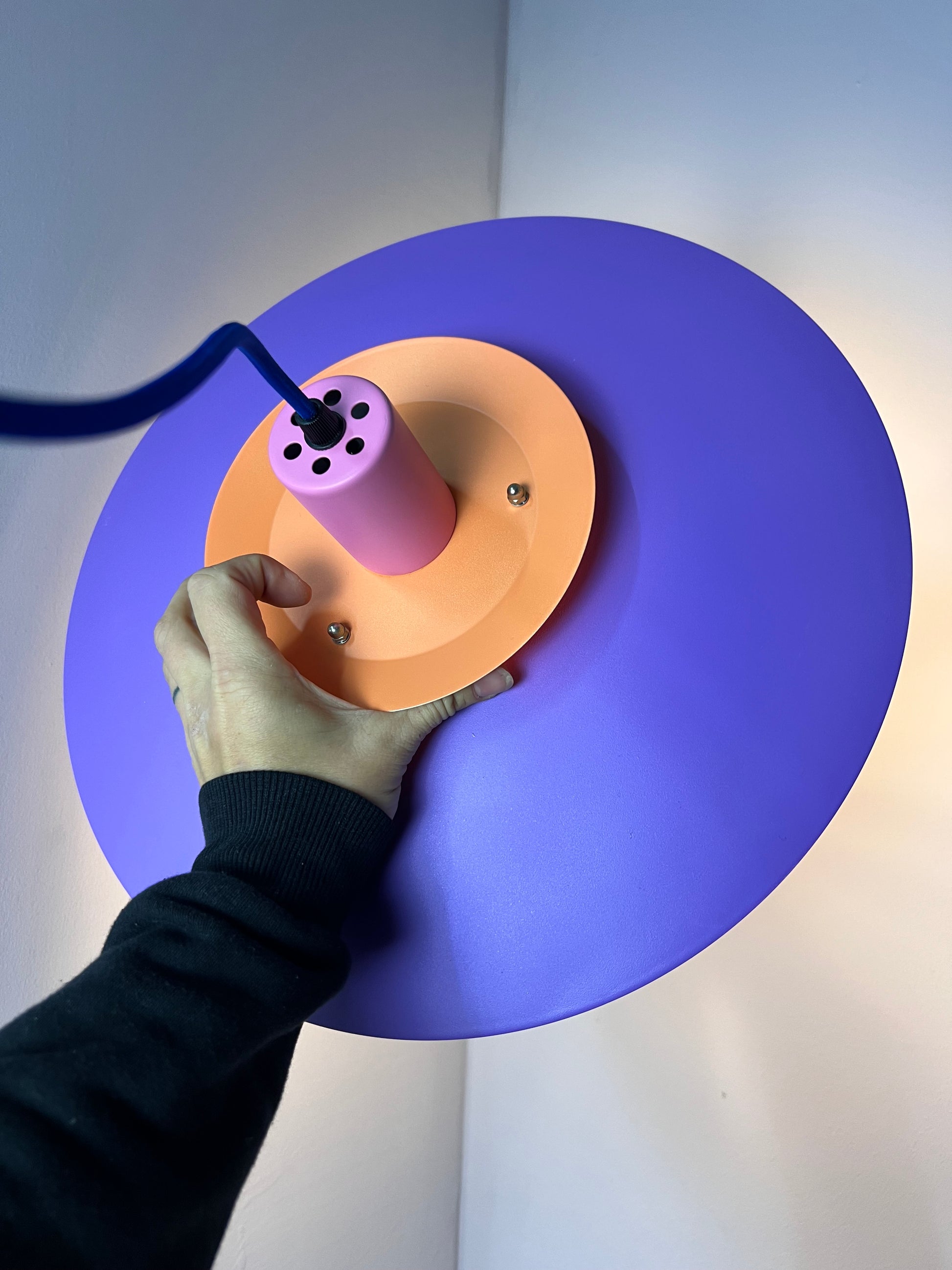 Lamellenlampe neu lackiert lila ocker