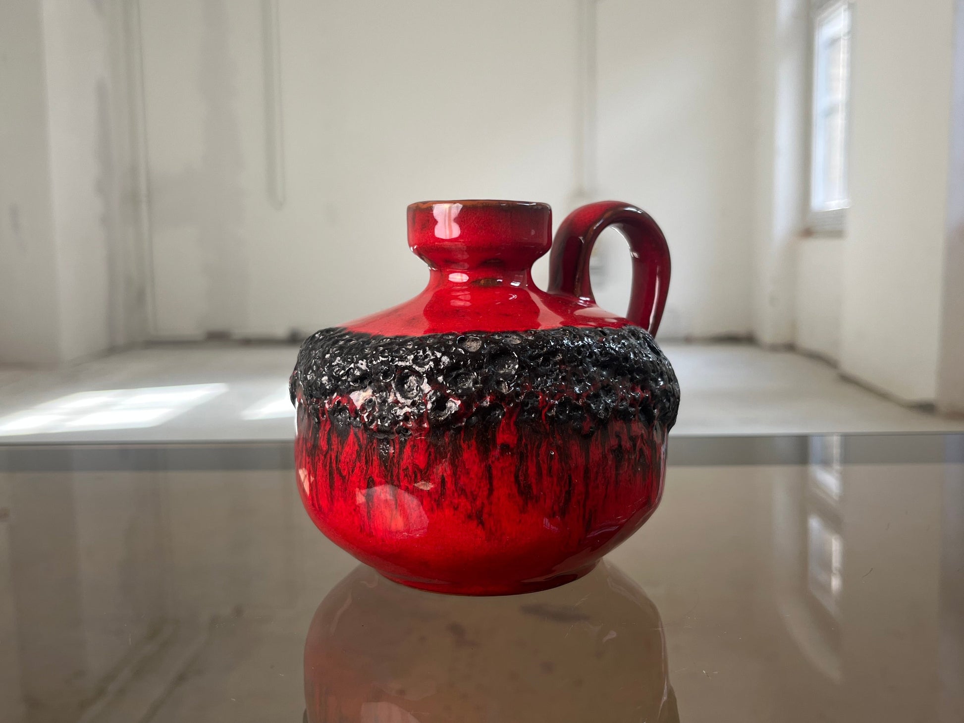 Vase 210 rot schwarz von Kreutz Keramik
