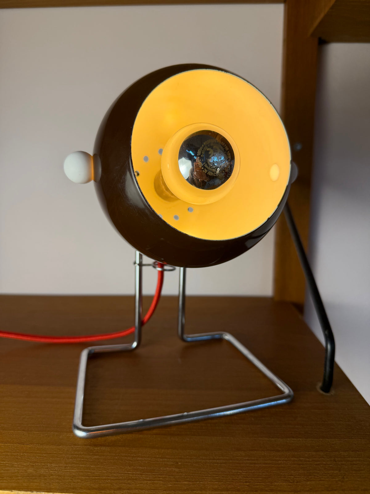 Kugel Tischlampe braun silber aus Dänemark