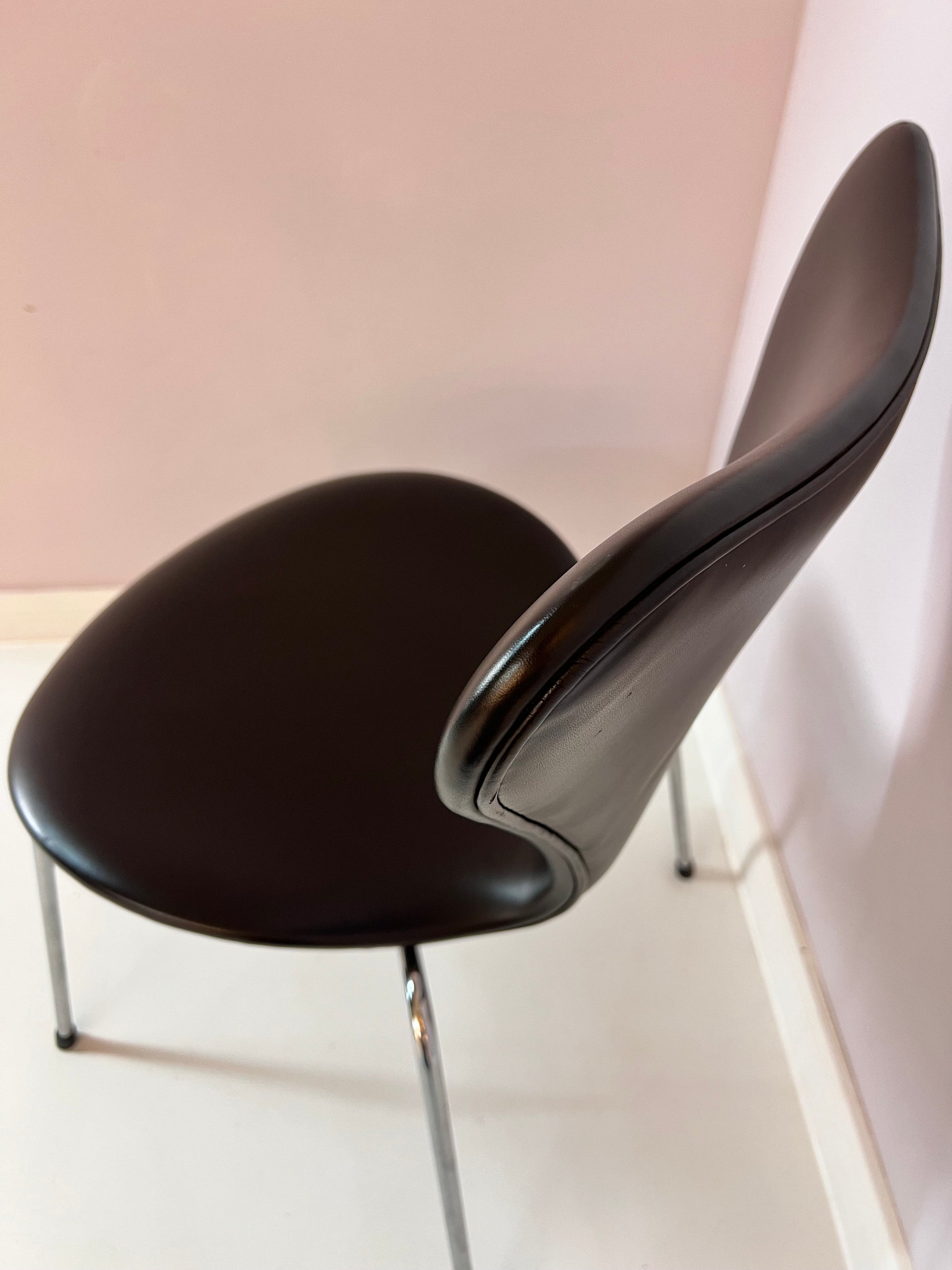 Polsterstuhl Serie 7 dunkelbraun Echtleder von Arne Jacobsen für Fritz Hansen