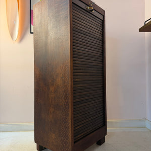 Rollladenschrank mit Messinggriff & Schloss von Soennecken