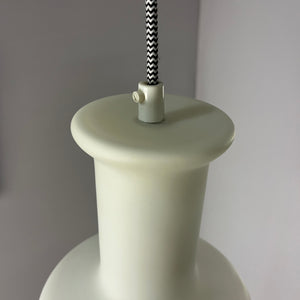 Hängelampe weiß Opalglas von Lightskaer Lighting