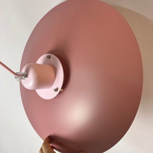 Lamellenlampe aus Dänemark in rosa