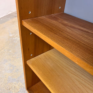 Regal auf Hairpinlegs von Hellerau