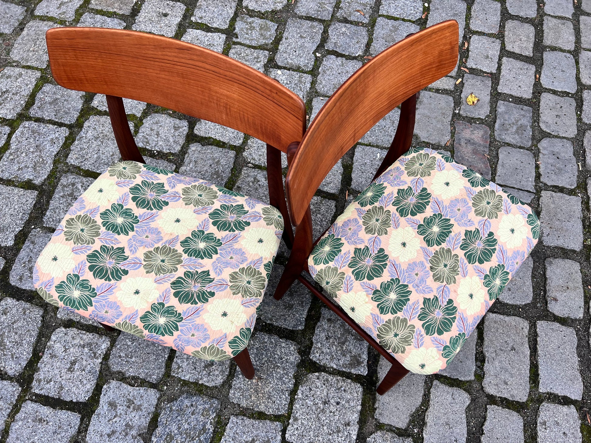 Set: 2x Esszimmerstuhl floral Teak von Farstrup