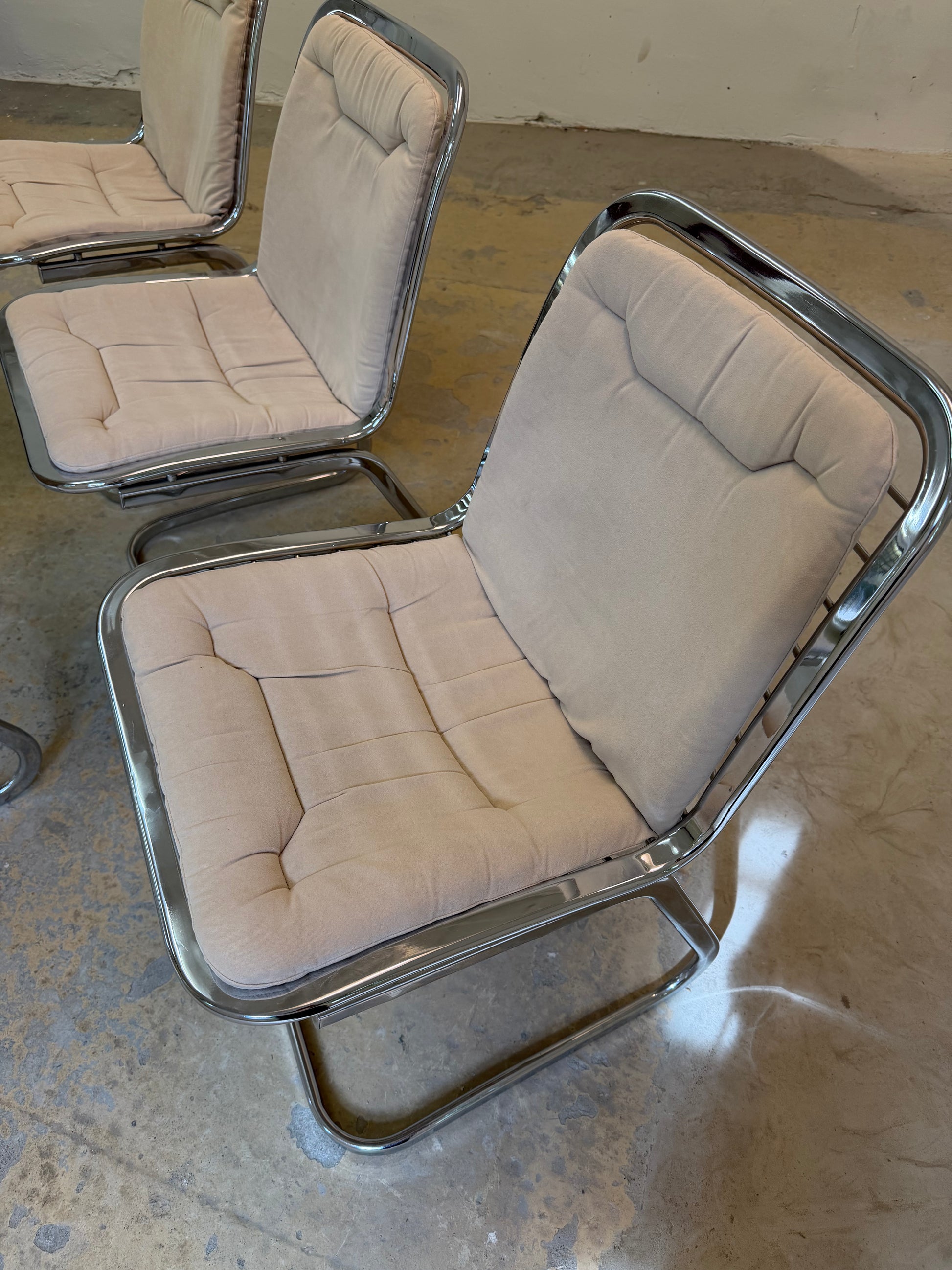 Set: 4x Freischwinger Chrom mit Sitzpolster creme von Gastone Rinaldi für Rima