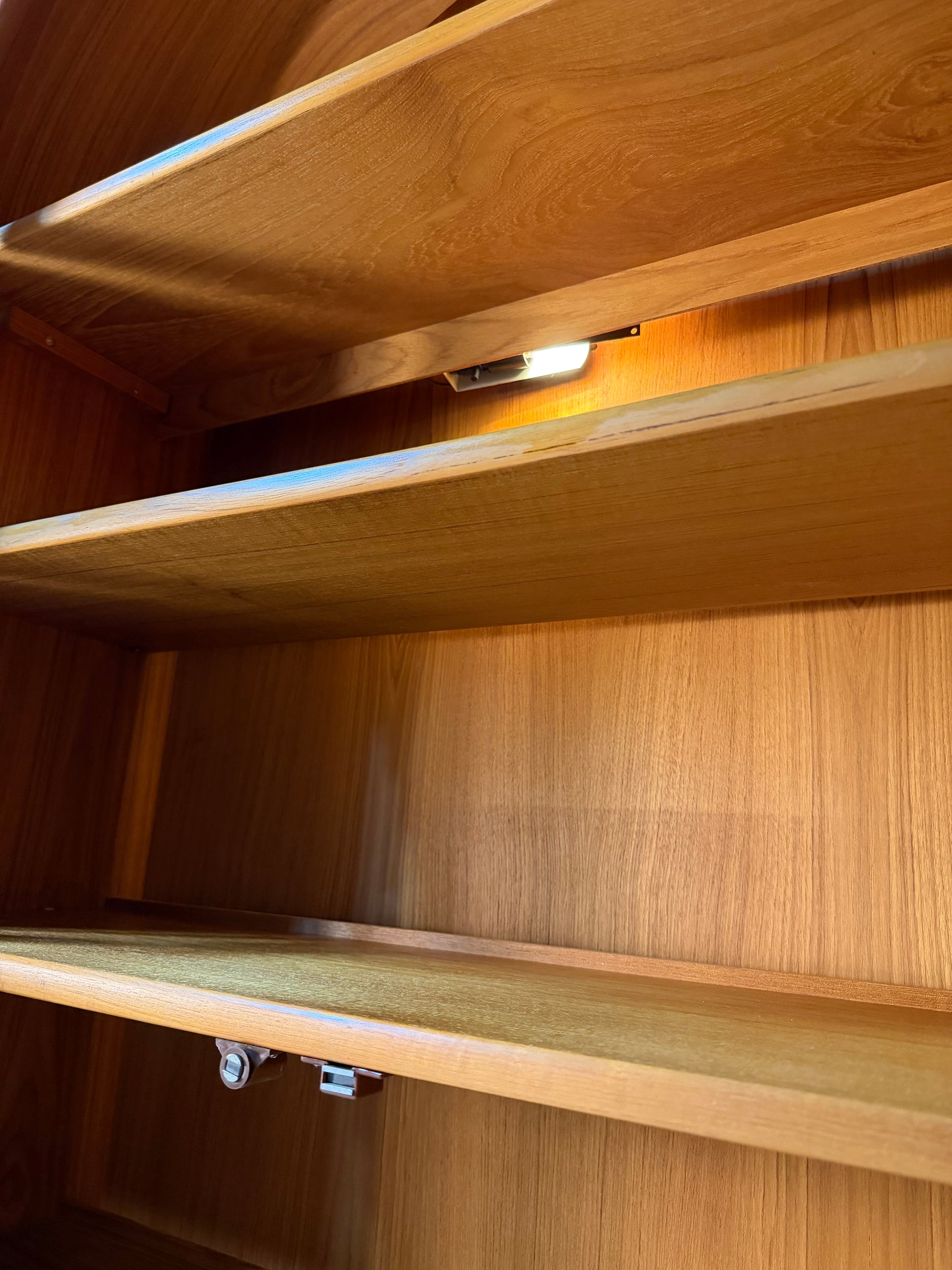 Rundbogen Vitrine Teak von Dyrlund