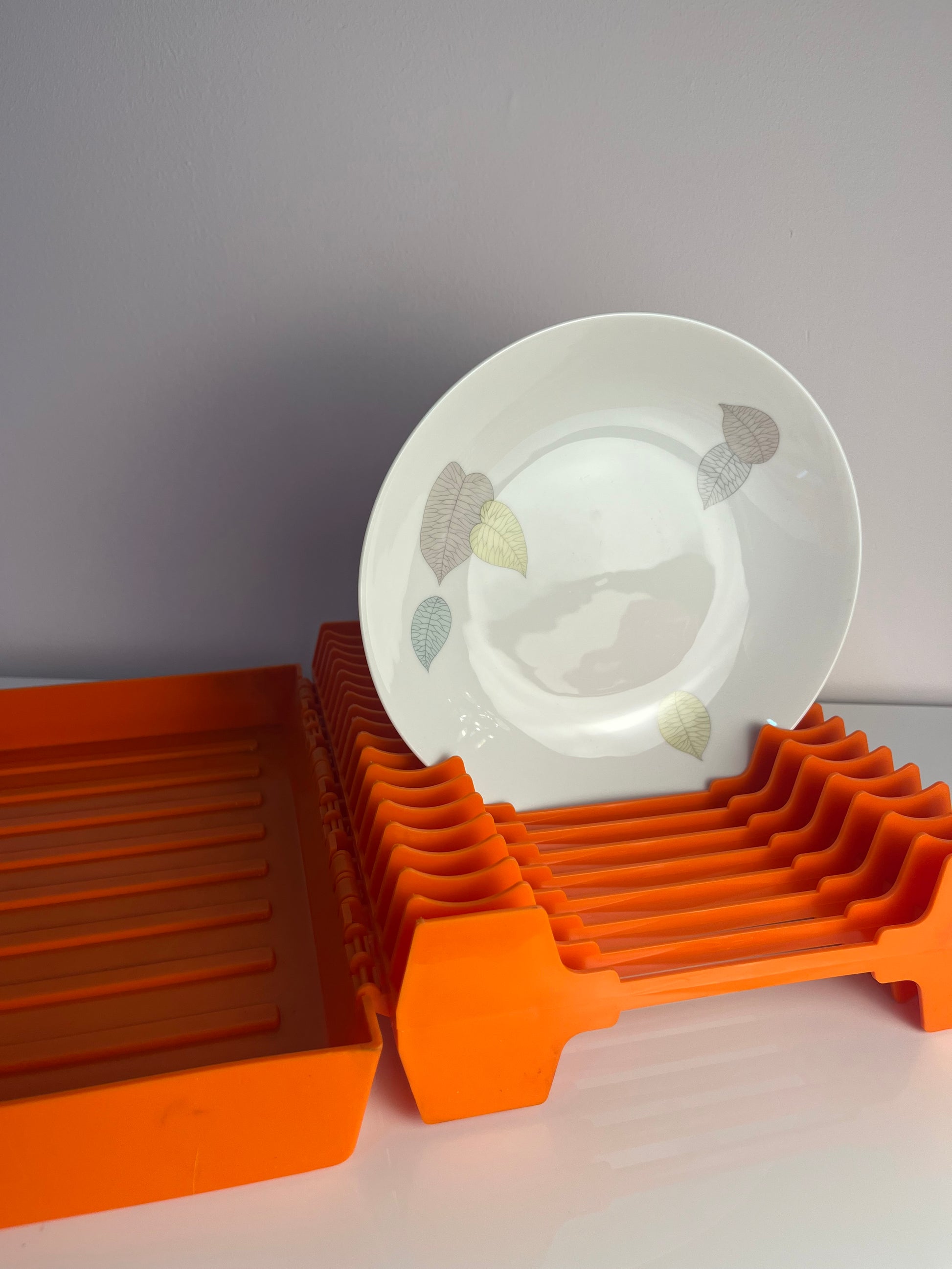 Aufklappbarer Geschirrabtropfer orange von Rhenanit