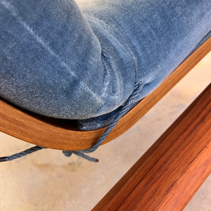Sessel Loungechair blauer Samt und Teak