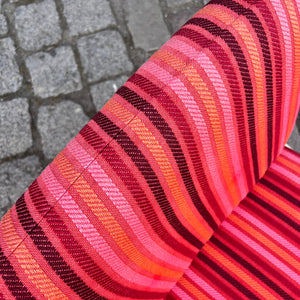 Sessel 70er pink gestreift