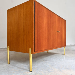Kommode Teak mit Schranktüren & Schloss von IDEE Möbel