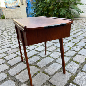 Beistelltisch / Nähkasten Teak aus Dänemark