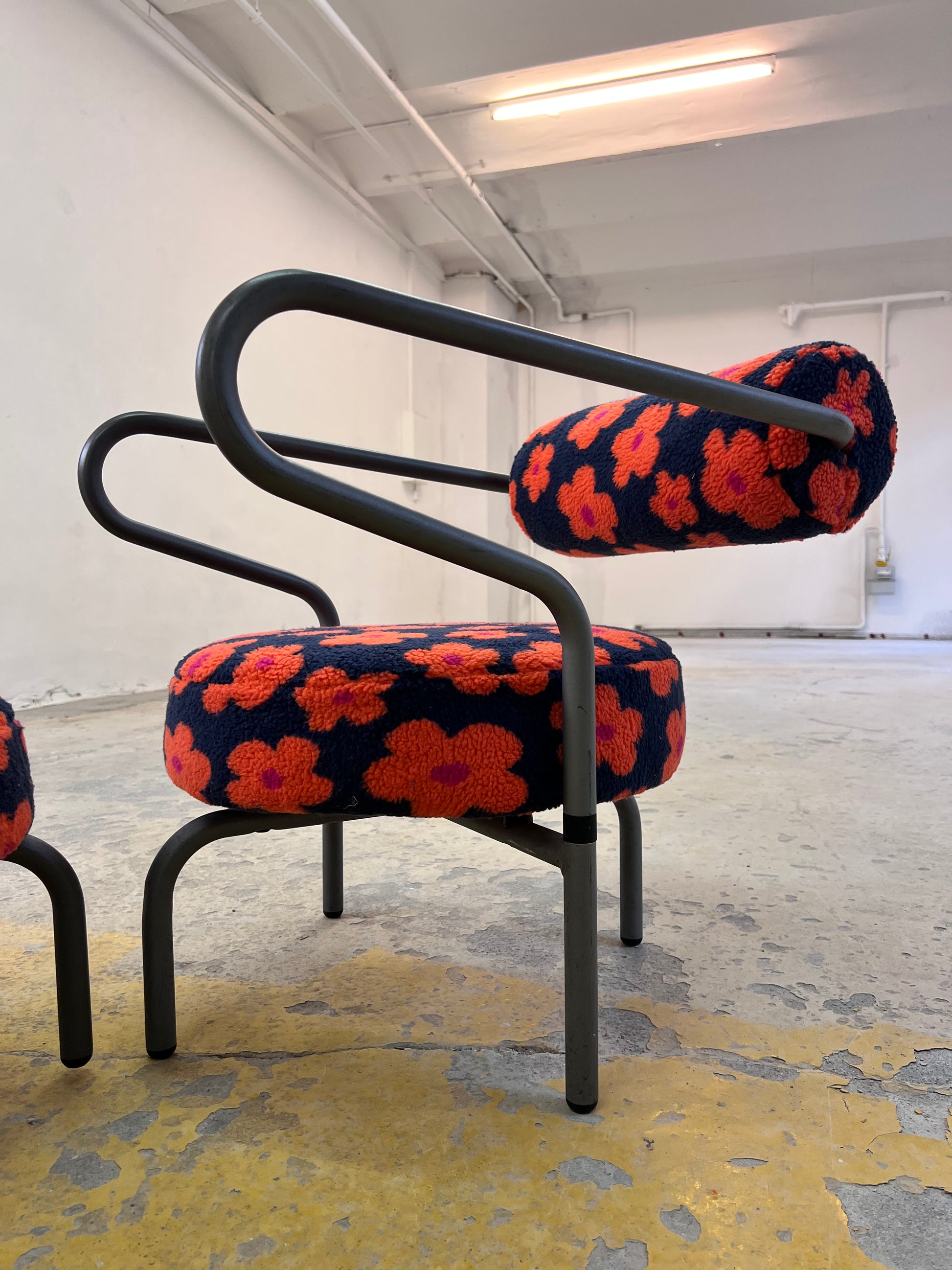 Set: Sessel & Hocker neu gepolstert aus der Serie The Natural Choice von Innovation Randers