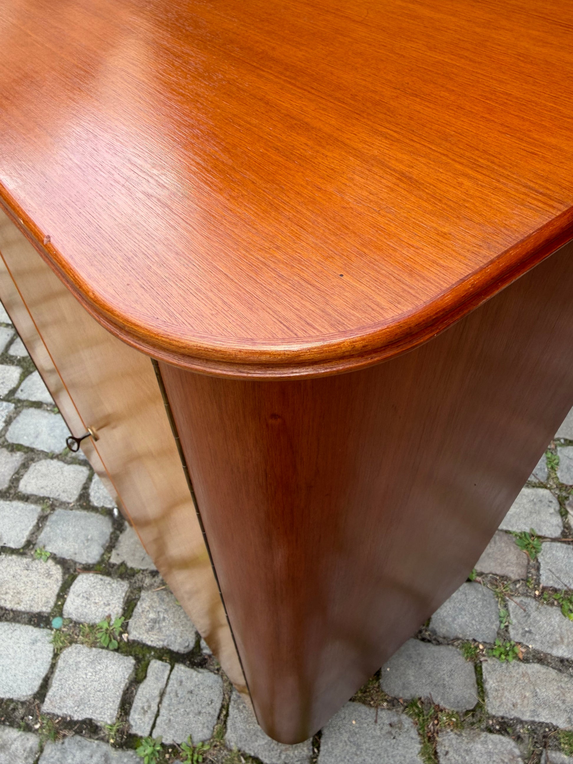Wäscheschrank Ahorn & Nussbaum aus Deutschland