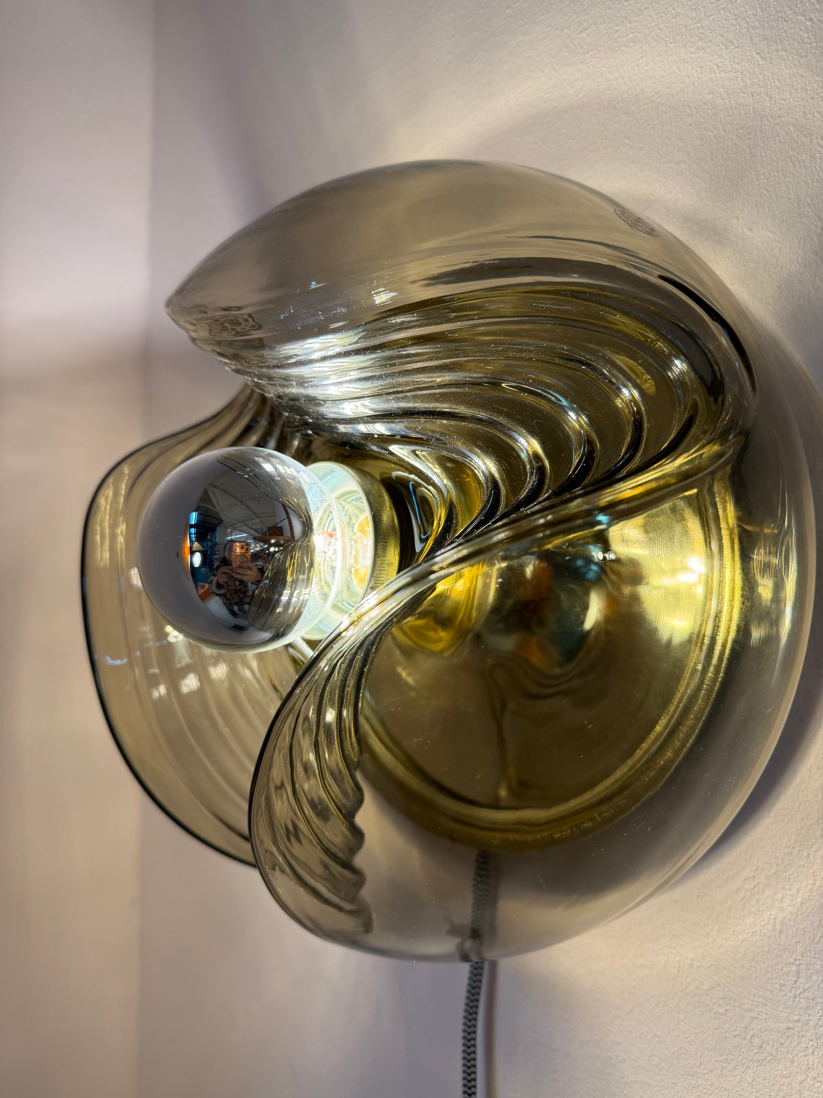 Kleine Wandlampe Futura Rauchglas Messing von Koch & Lowy für Peill & Putzler