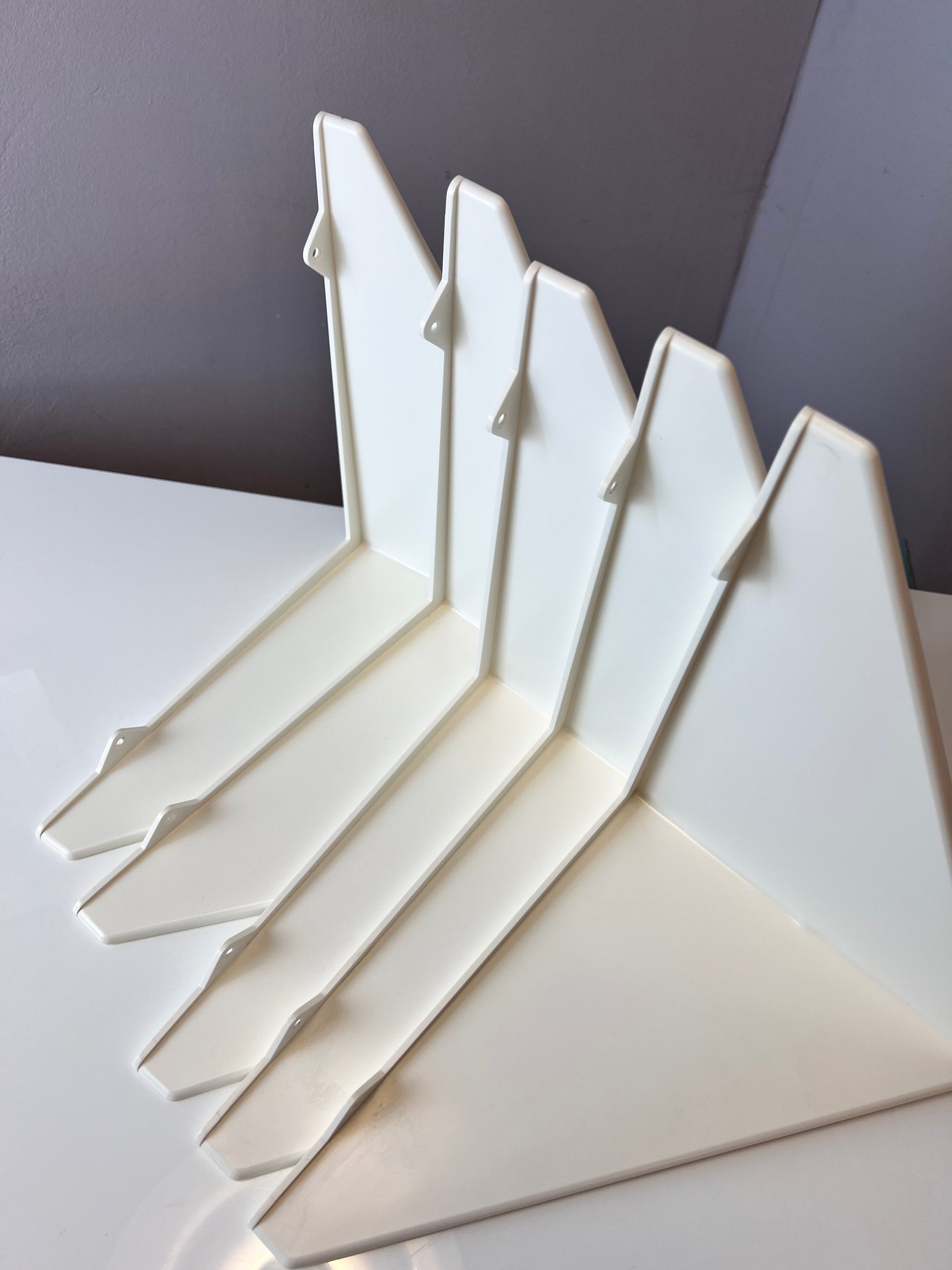 Regal "Butterfly" weiß von Paul Cadovius