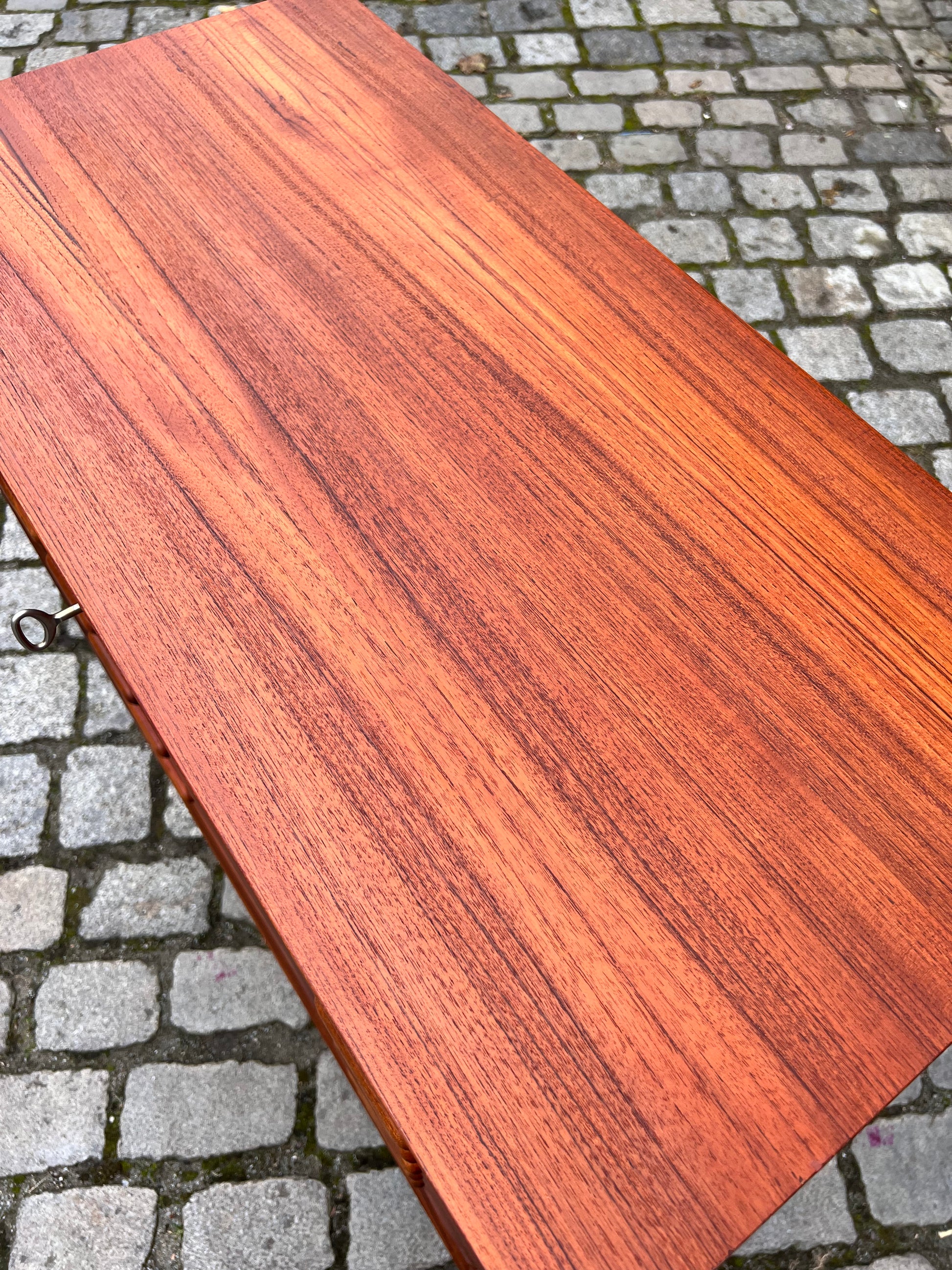 Kommode Teak mit Schloss aus Dänemark