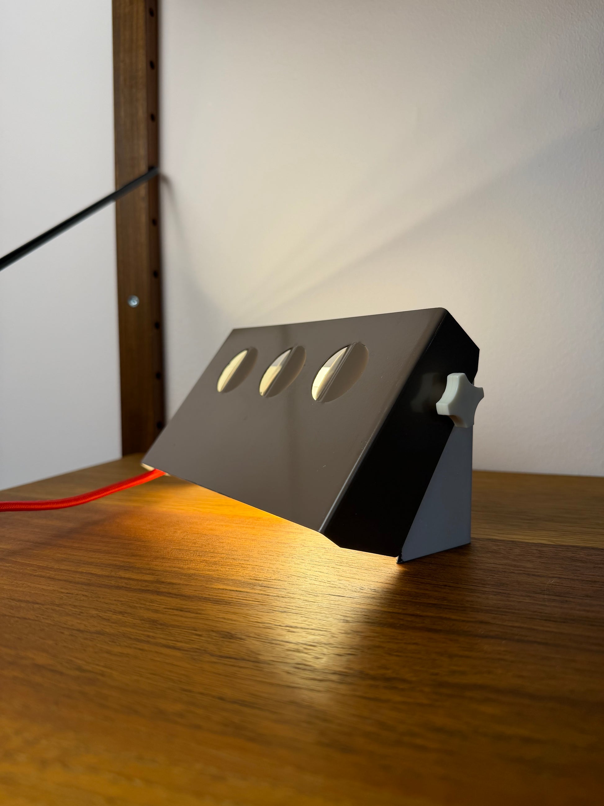 Wand- oder Tischlampe Hamalux No.208