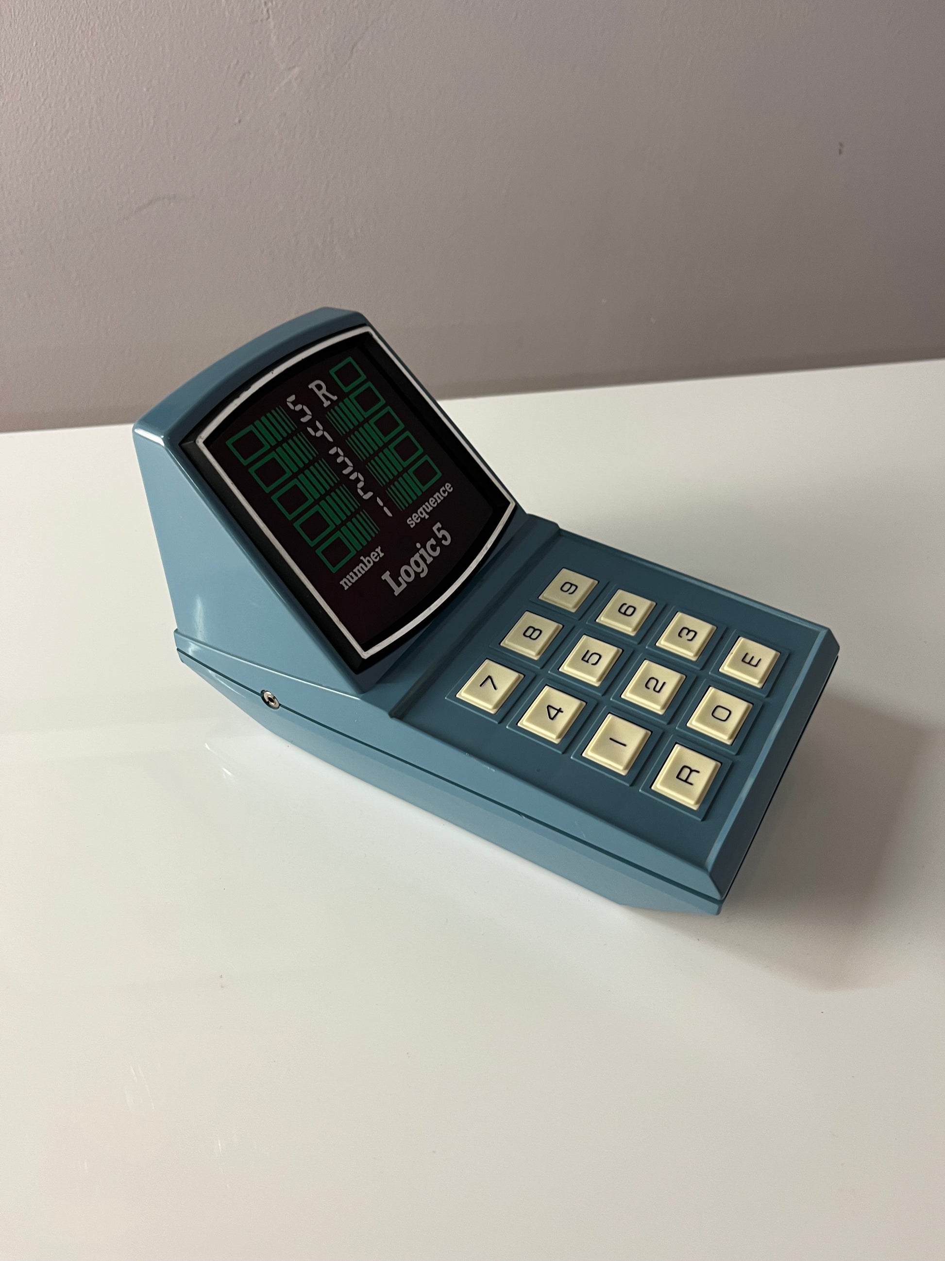 Set: Booklets & Logic 5 von Milton Bradley