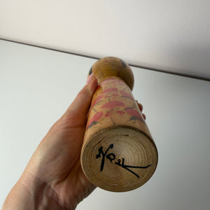 Japanische Kokeshi Holzfigur handbemalt