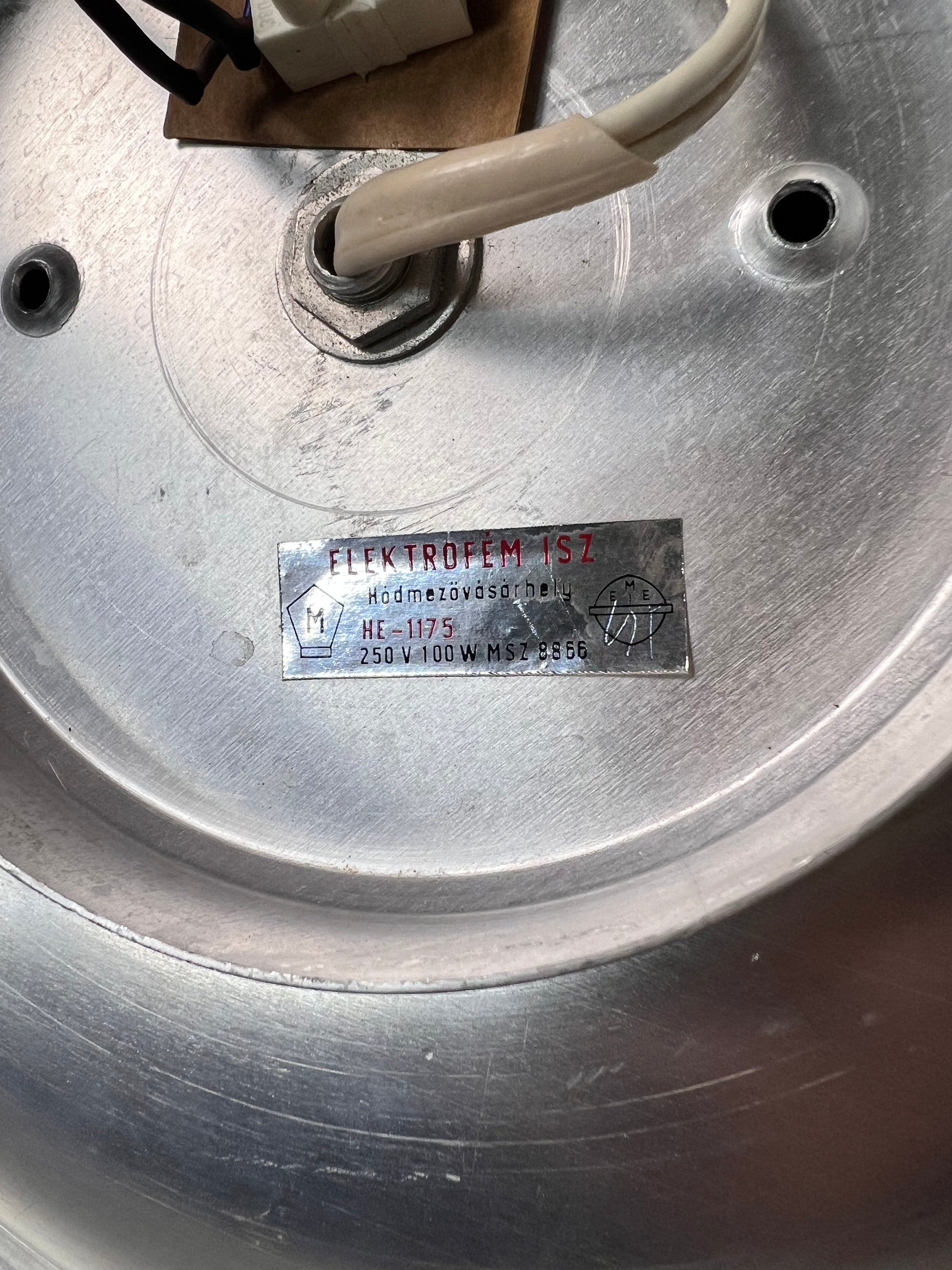 Decken-oder Wandlampe rot mit Sprirale von Elektromfem ISZ