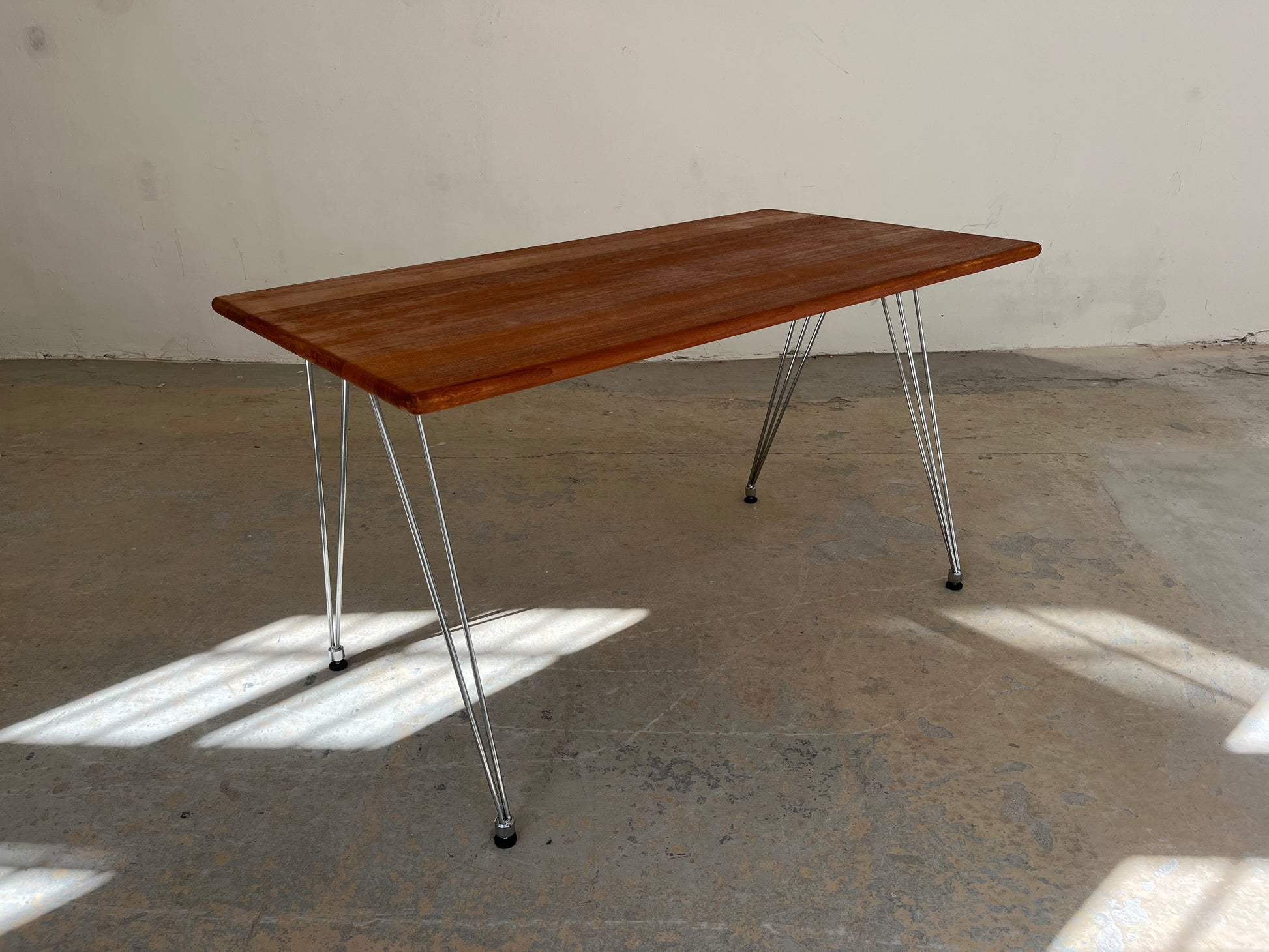 Esstisch / Schreibtisch Teak mit neuem Chromgestell von O. D. Møbler